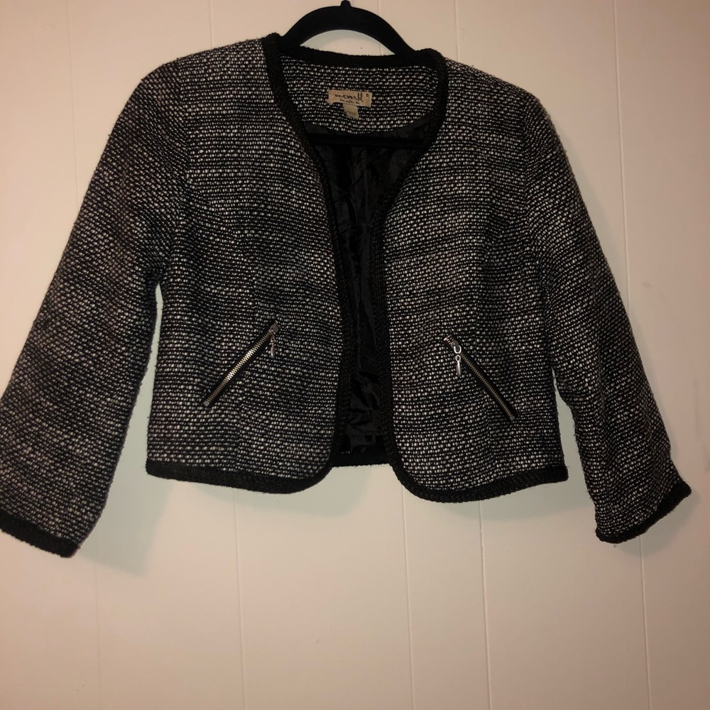 Small One world black and white cropped cardigan
